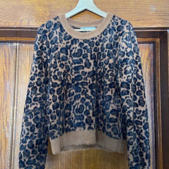 Zara Leopard Print Sweater (Like-New, Size L) - Picture 1 of 4